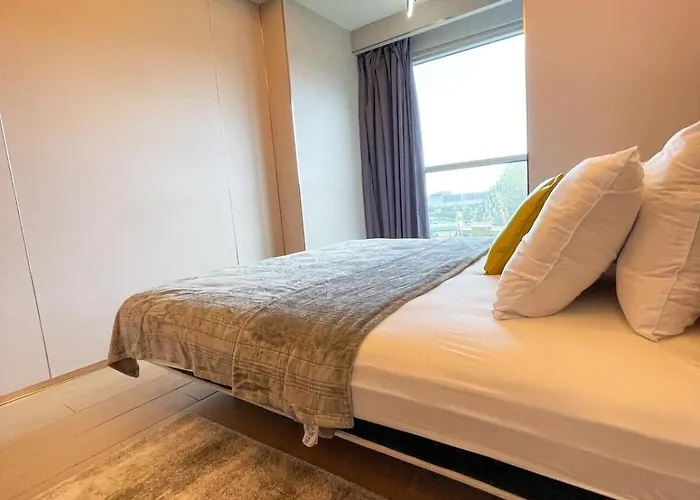 Luxury 1br Across Okada, Solaire アパート *