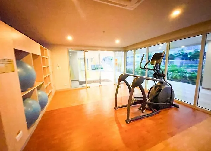 Luxury 1br Across Okada, Solaire