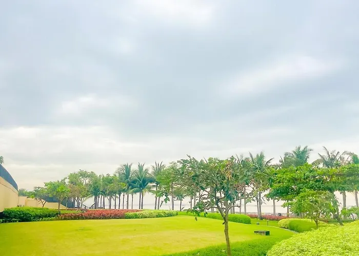 Luxury 1br Across Okada, Solaire