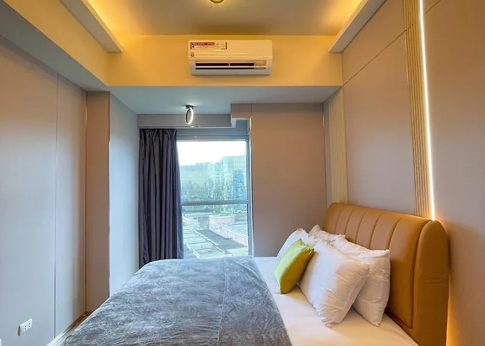 Luxury 1br Across Okada, Solaire