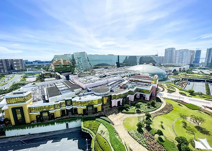 Luxury 1br Across Okada, Solaire *