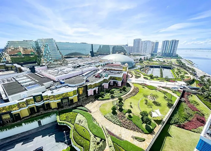 Luxury 1br Across Okada, Solaire *